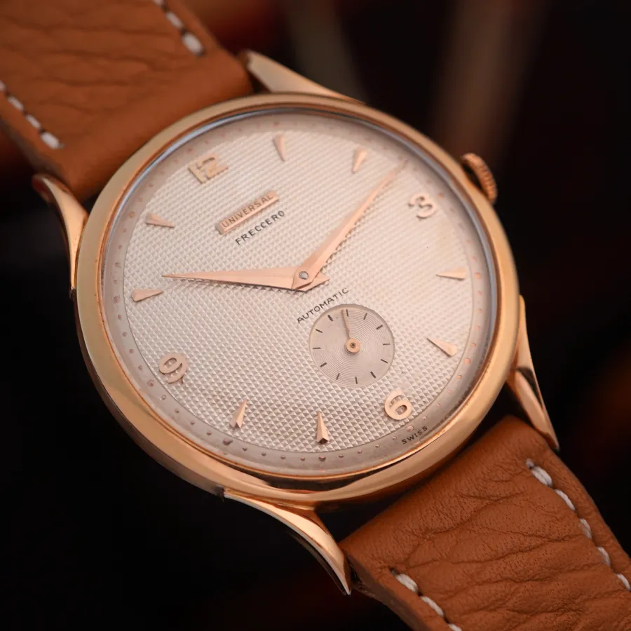 Universal Genève Freccero 10002 Honeycomb Dial - 37,5mm Rotgold-Gehäuse