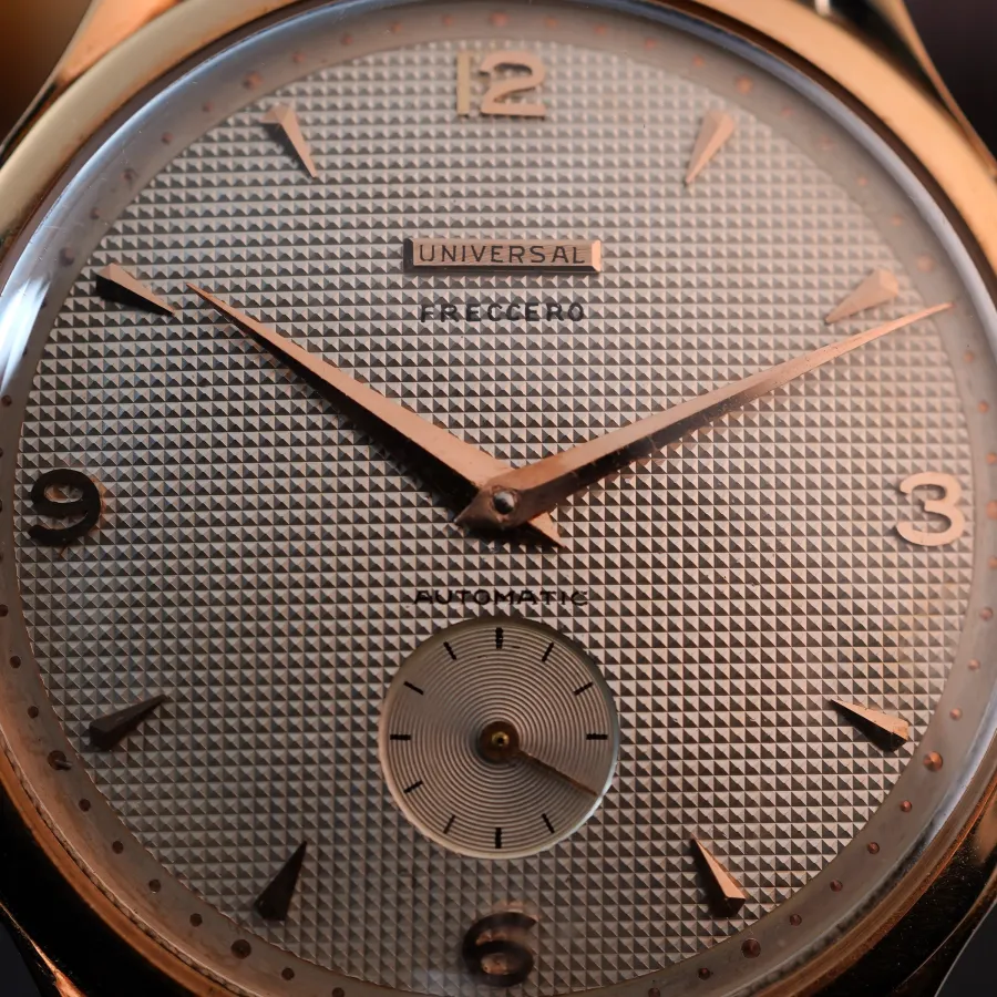 Universal Genève Freccero 10002 Honeycomb Dial - aufwändiges Guilloche-Finish