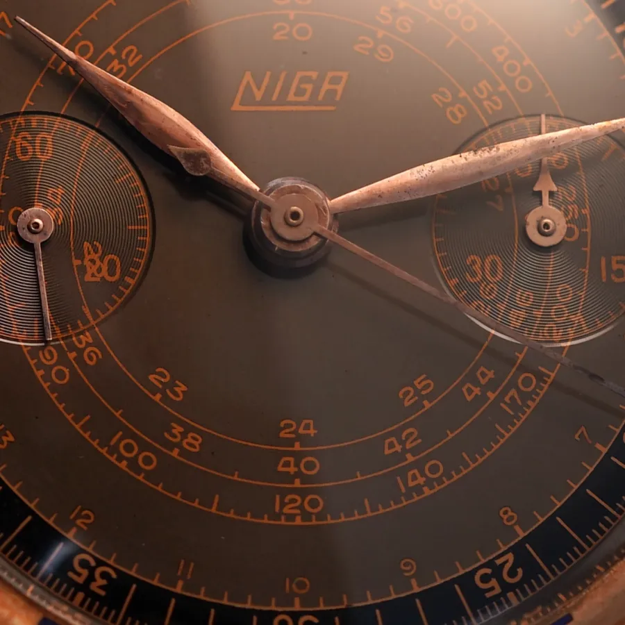 Niga Chronograph Copper Gilt Dial - perfekter Zifferblatt-Zustand