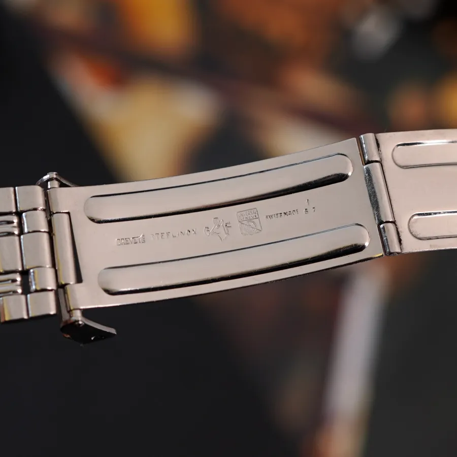 Universal Genève Compax 885103/02 Nina Rindt - MK2 - Datumsstempel in der Schließe: 1/67