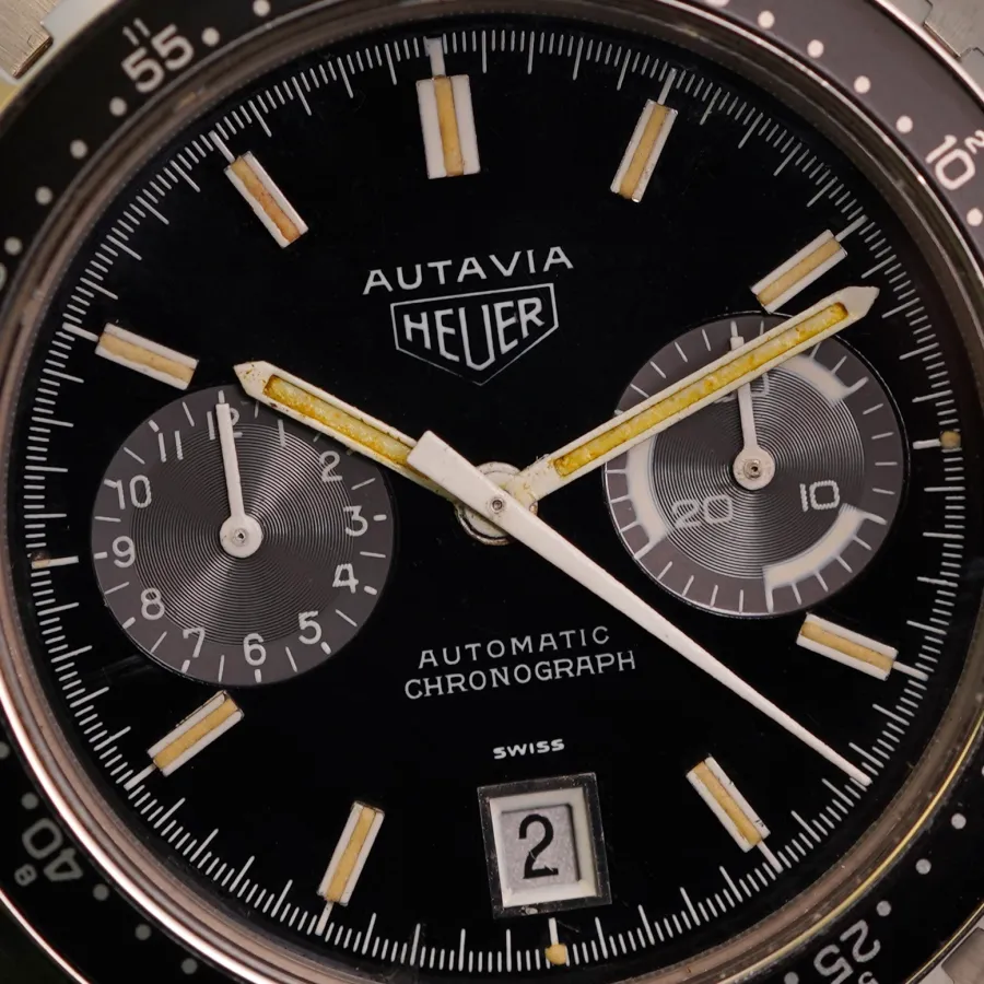 Heuer Autavia 11063 MH - fantastic dial with original tritium lume