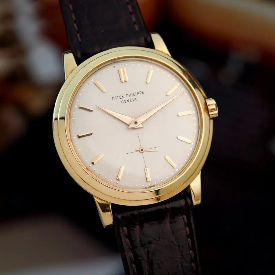 Patek Philippe Calatrava 2552 Disco Volante - 36mm case with stepped case