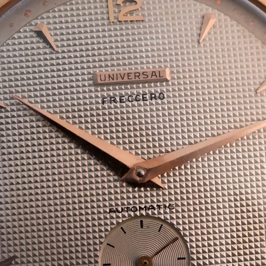 Universal Genève Freccero 10002 Honeycomb Dial - aufgesetztes Universal-Logo