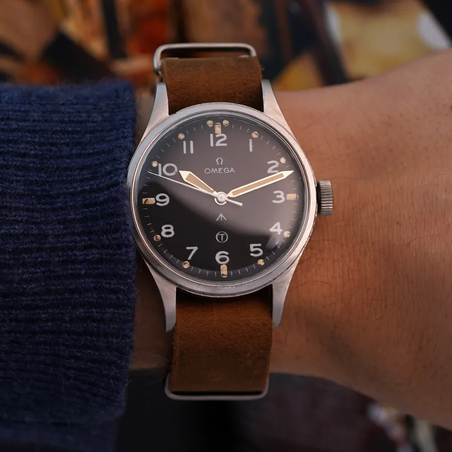 Omega British Military RAF 2777-1 SC - Thin Arrow Tritium