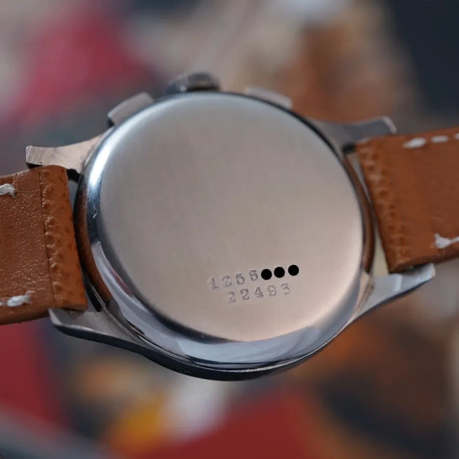 Universal Genève Compax 22493 Two-Tone Dial - intact numbers on the back