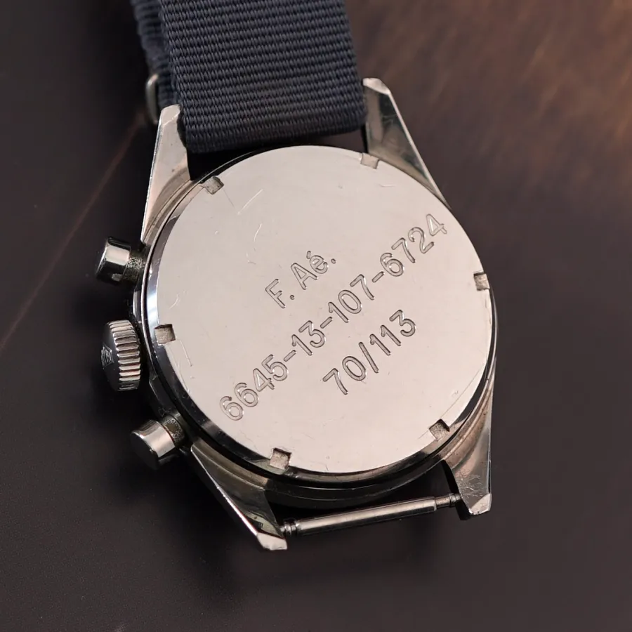 Heuer Carrera 7753 Belgian Air Force - Militärgravuren auf dem Boden