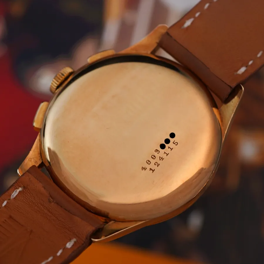 Universal Genève Medico Compax 124115 - tiefe Nummern auf dem Boden