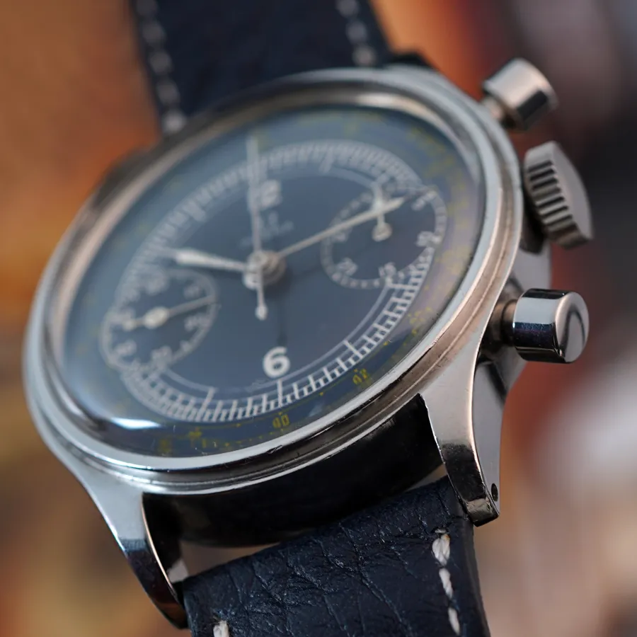 Omega Chronograph CK2077-2 Exotic Blue Dial - hervorragender Gehäusezustand