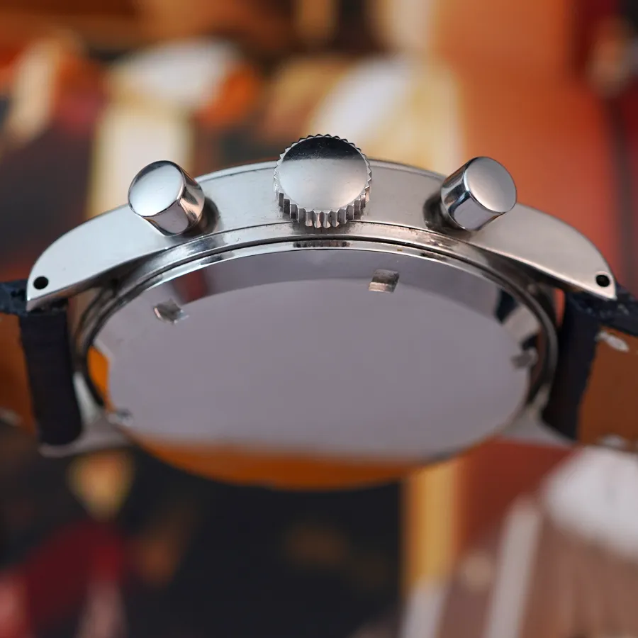 Omega Chronograph CK2077-2 Exotic Blue Dial - runde Drücker, verschraubter Boden