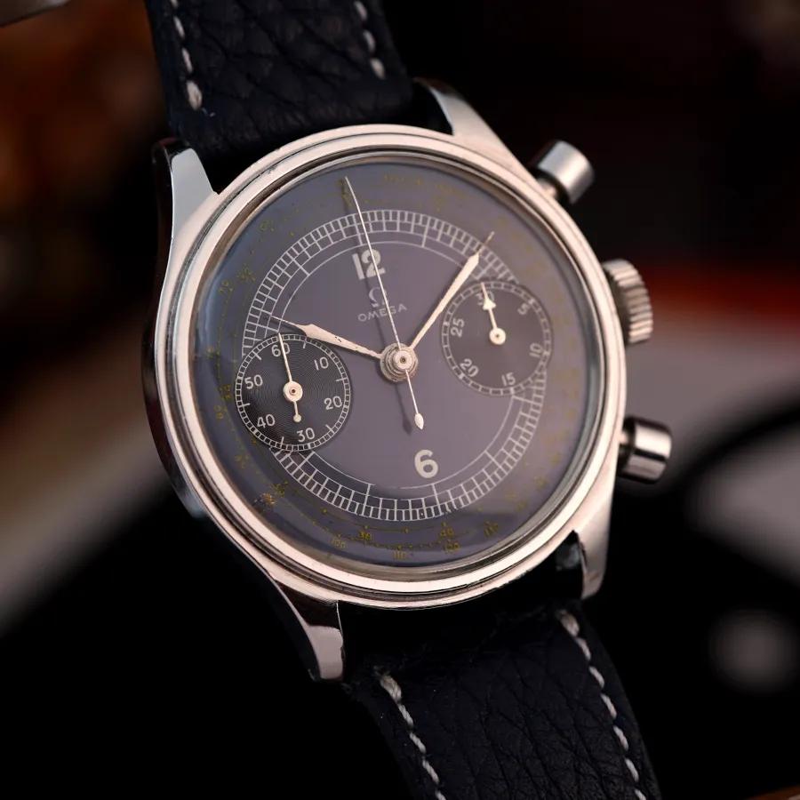 Omega Chronograph CK2077-2 Exotic Blue Dial - elegante Zeiger