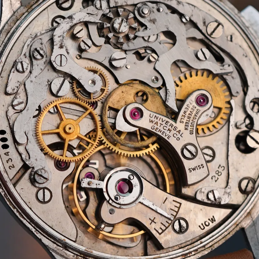 Universal Genève Aero-Compax 22285 - zuverlässiges Manufakturkaliber Universal Genève 283