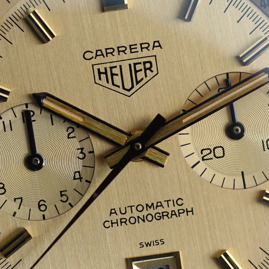 Heuer Carrera 1158 CH - Box - the elegant champagne dial with its perfectly preserved finish