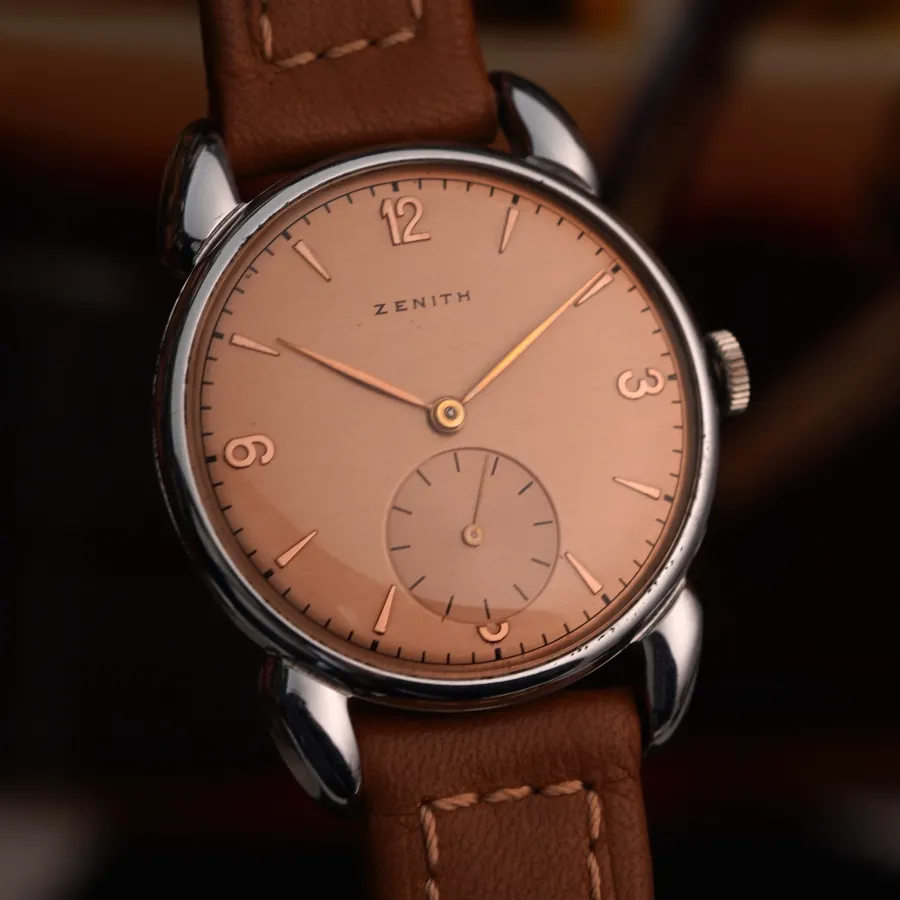 Zenith 1950s Dresswatch - Salmon Dial - lange Dagger-Indizes