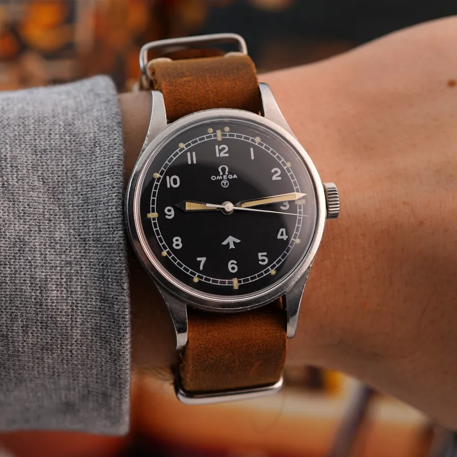 Omega British Military RAF 2777-1 SC - Fat Arrow