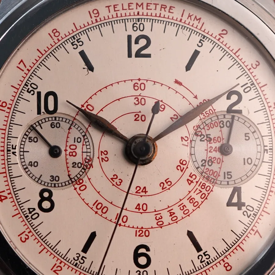 Valjoux Flieger Chronograph Caliber 22 - 38mm - rare dial with a red central scale and telemeter scale