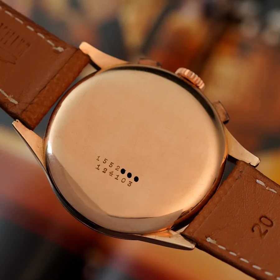 Universal Genève Uni-Compax 124103 - intact numbers on the back