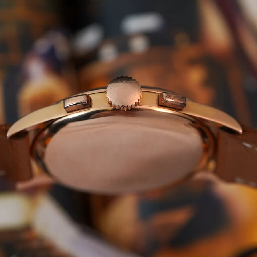 Universal Genève Uni-Compax 124103 - rectangular pushers, pink gold crown