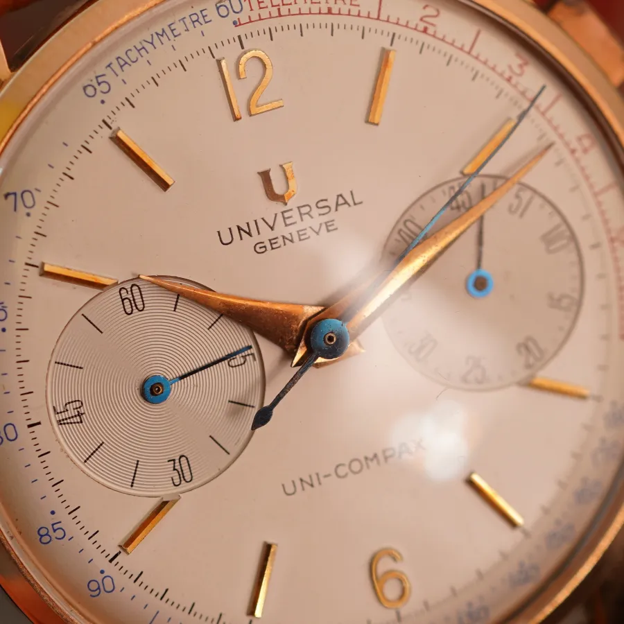 Universal Genève Uni-Compax 124103 - perfectly preserved silver dial