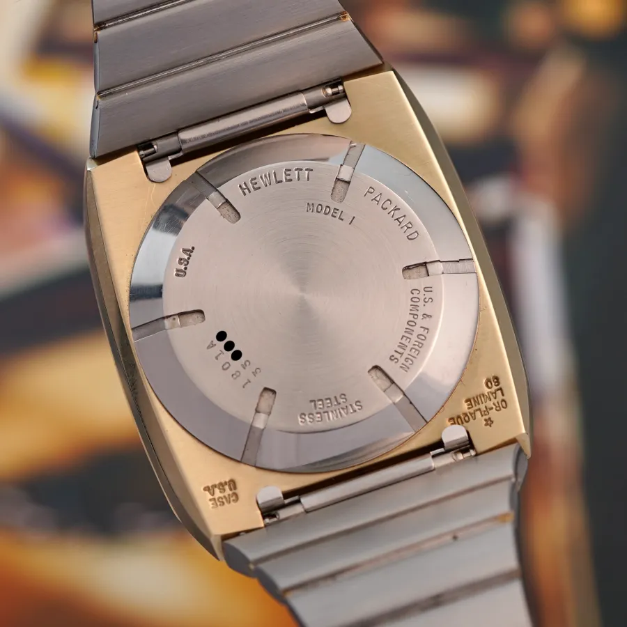 Hewlett-Packard HP-01 - Full Set NOS - screw-down case back with perfectly preserved engravings