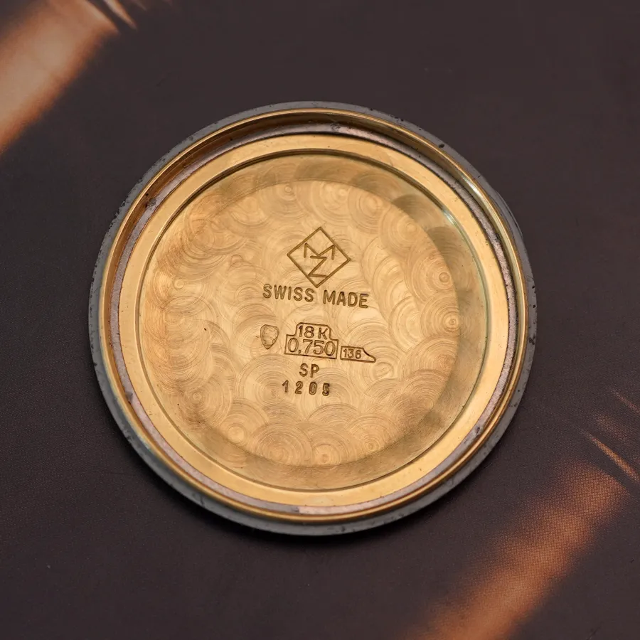 Zenith El Primero G381 Like NOS - correct engravings and gold hallmarks inside the back