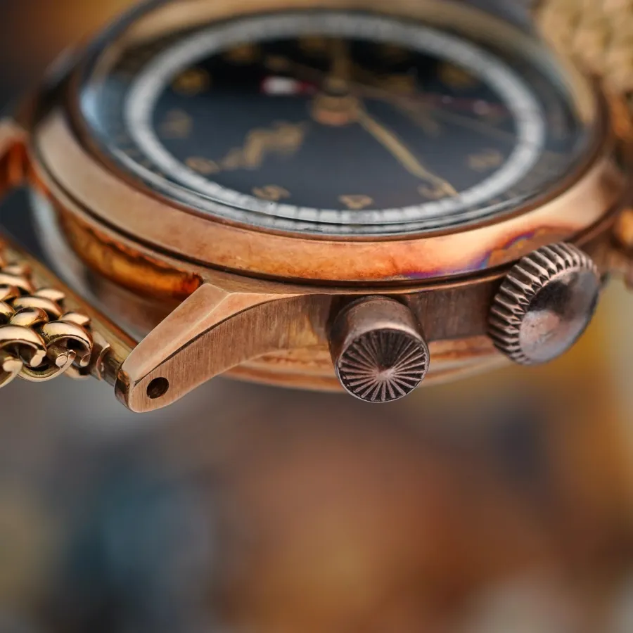 Mido Multi-Centerchrono - Doctor's Chronograph - intact bevels on the lugs, subtle oxidation