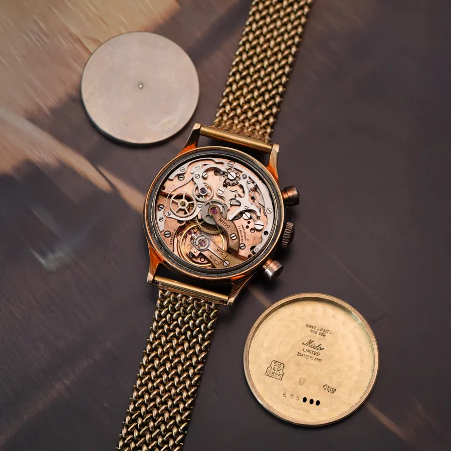 Mido Multi-Centerchrono - Doctor's Chronograph - Mido Cal. 1300, metal cap and the case back