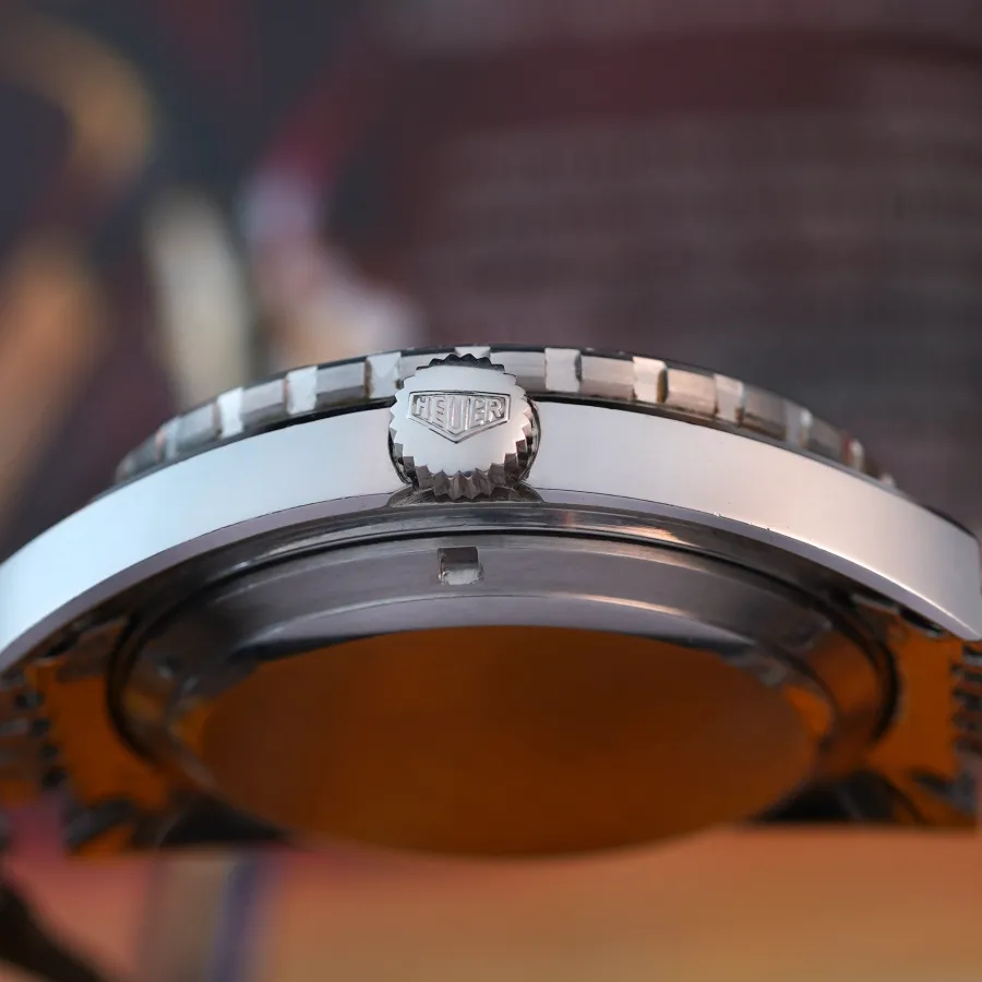 Heuer Autavia 1163 Jo Siffert - Heuer crown