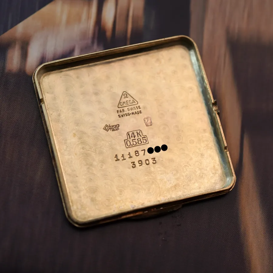 Omega Cioccolatone 3903 Black Waffle Dial - correct engravings inside the back