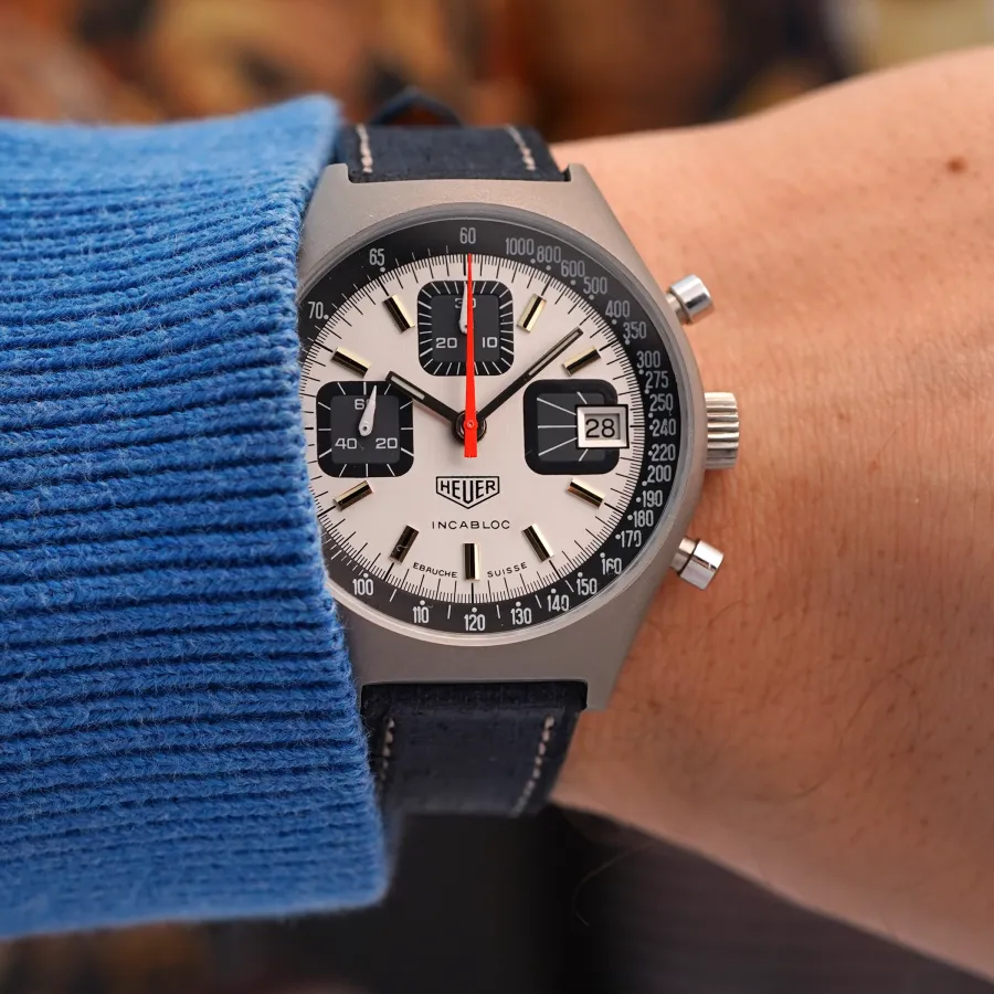 Heuer Chronograph 1589B NOS - sporty wristwatch with racing DNA