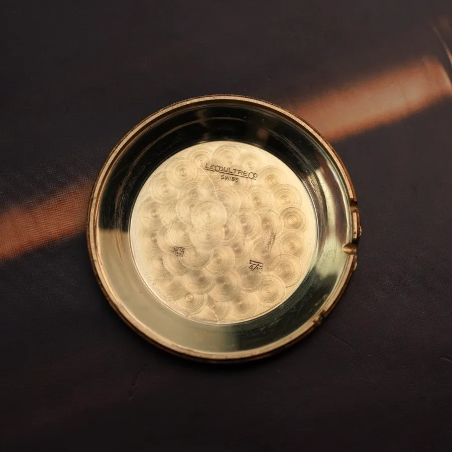 LeCoultre Triple Calendar 2721 - Goldpunzen im Boden