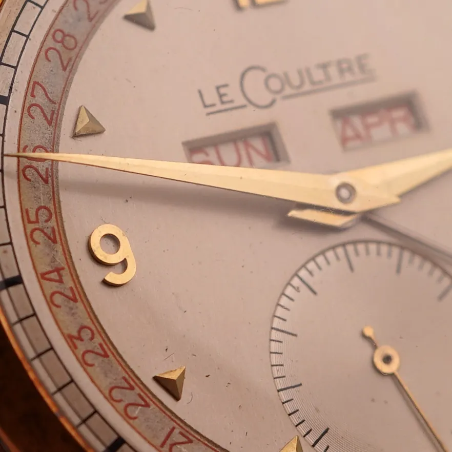 LeCoultre Triple Calendar 2721 - Dauphine-Zeiger, natürliche Patina