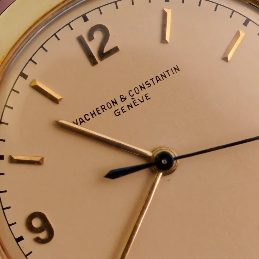 Vacheron Constantin 4418 - Flame Lugs - cream-colored dial in excellent condition