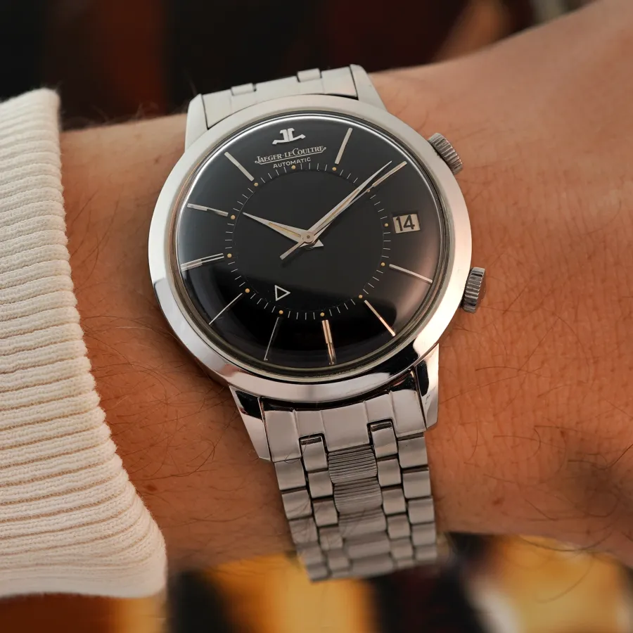 Jaeger-LeCoultre Memovox E855 Box und Papiere - beeindruckende Präsenz am Handgelenk