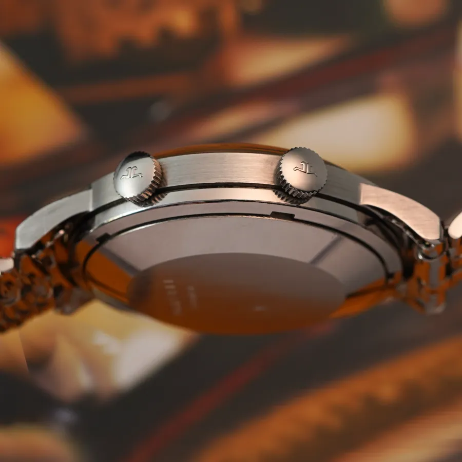 Jaeger-LeCoultre Memovox E855 Box und Papiere - originale Doppelkronen zum Stellen/Aufziehen der Uhrzeit und des Alarms