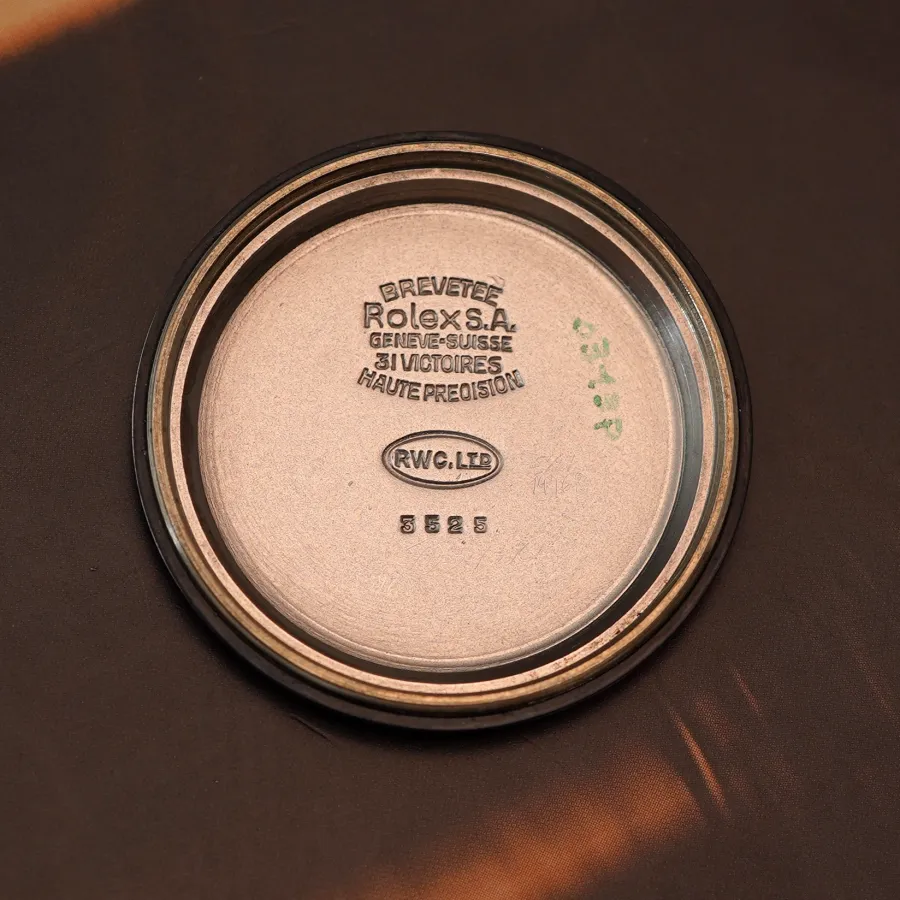 Rolex Oyster Chronograph 3525 "Prisoner of War" - korrekte Gravuren und die Referenz 3525 im Boden