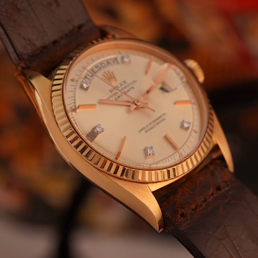 Rolex Day-Date 1803 Rotgold - intakte Gehäusekanten, volles Profil