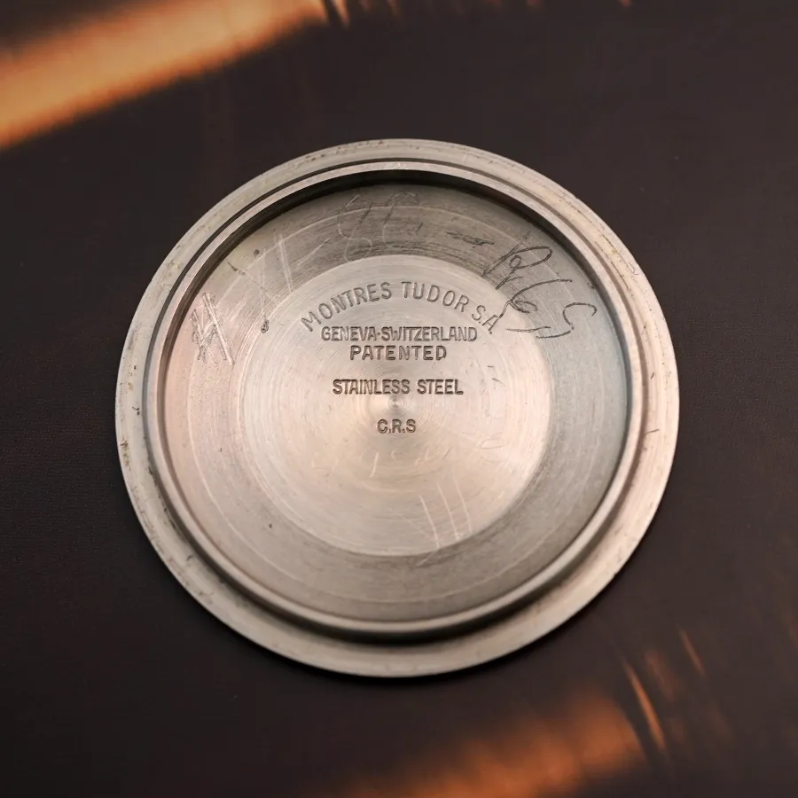 Tudor Date-Day 7020/0 - Jumbo - korrekte Gravuren im Boden