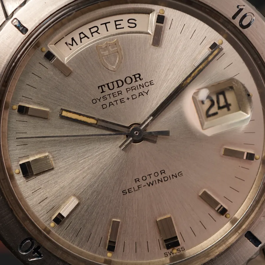 Tudor Date-Day 7020/0 - Jumbo - originale Tritium-Leuchtmasse in Markern und Zeigern