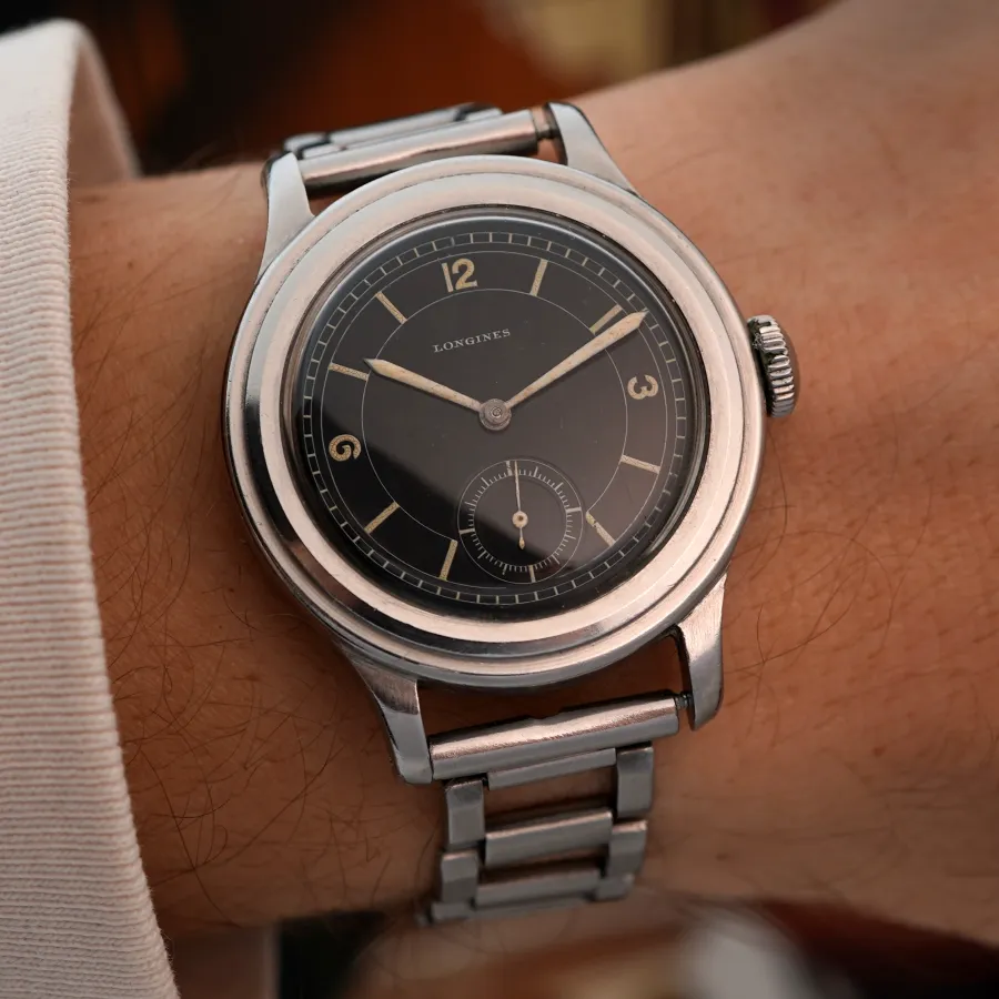 Longines Tre Tacche 5182 Black Dial - cool look on the wrist