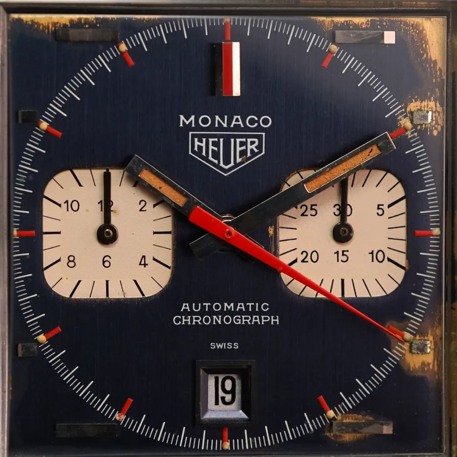 Heuer Monaco 1133B Transitional - Patina - dunkelblaues Zifferblatt mit typischen Alterungsspuren