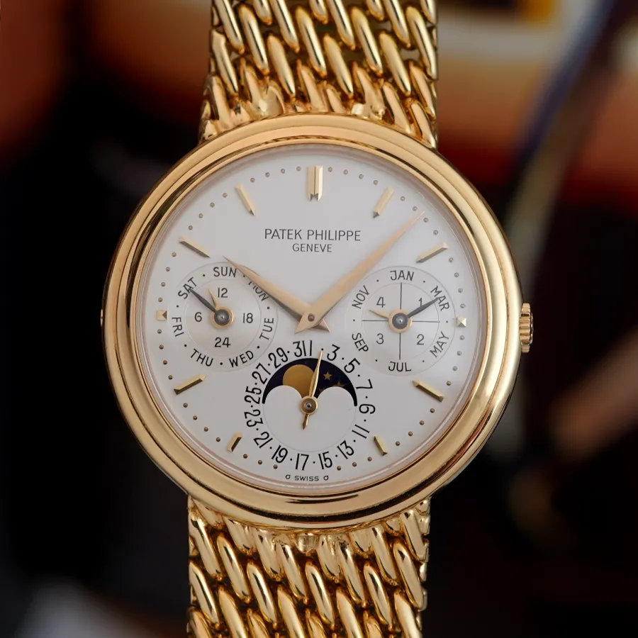 Patek Philippe Ewiger Kalender 3945/1 Original Accessories - sehr elegante, komplizierte Patek Philippe aus dem Jahr 1990