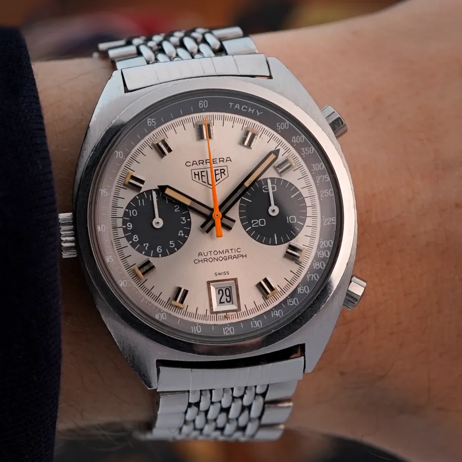 Heuer Carrera 1153 Wide Markers - sportlich-elegantes Aussehen