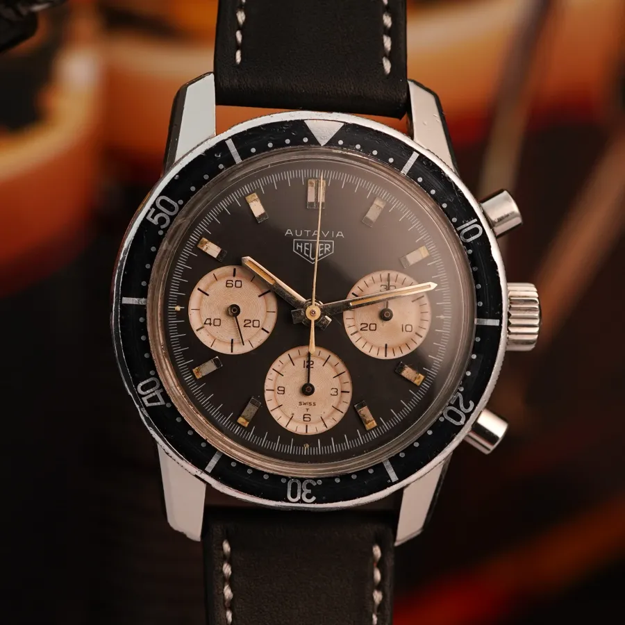 Heuer Autavia 2446C Reverse Panda Dial - 40 mm Kompressorgehäuse