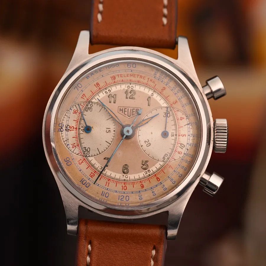 Heuer Pre-Carrera 2406 Two-Tone Multicolor Dial - Innenring hebt sich farblich vom Hauptzifferblatt ab