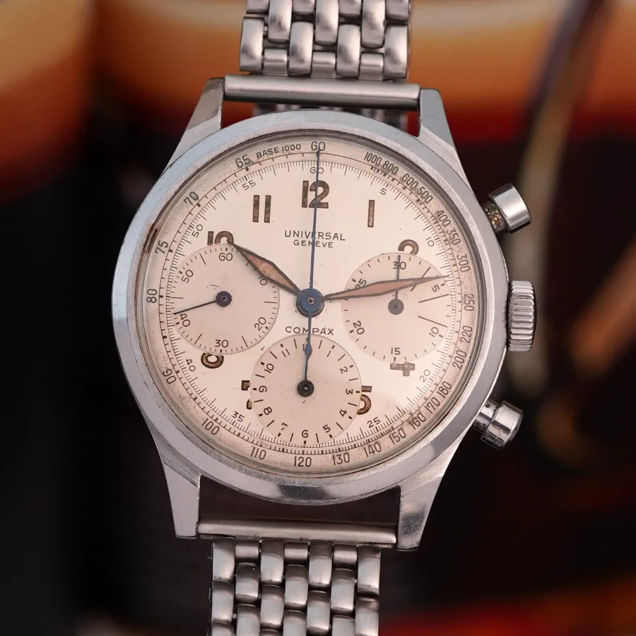 Universal Genève Compax 22499 Two-Tone Dial - 38 mm Compax chronograph from the 1940s