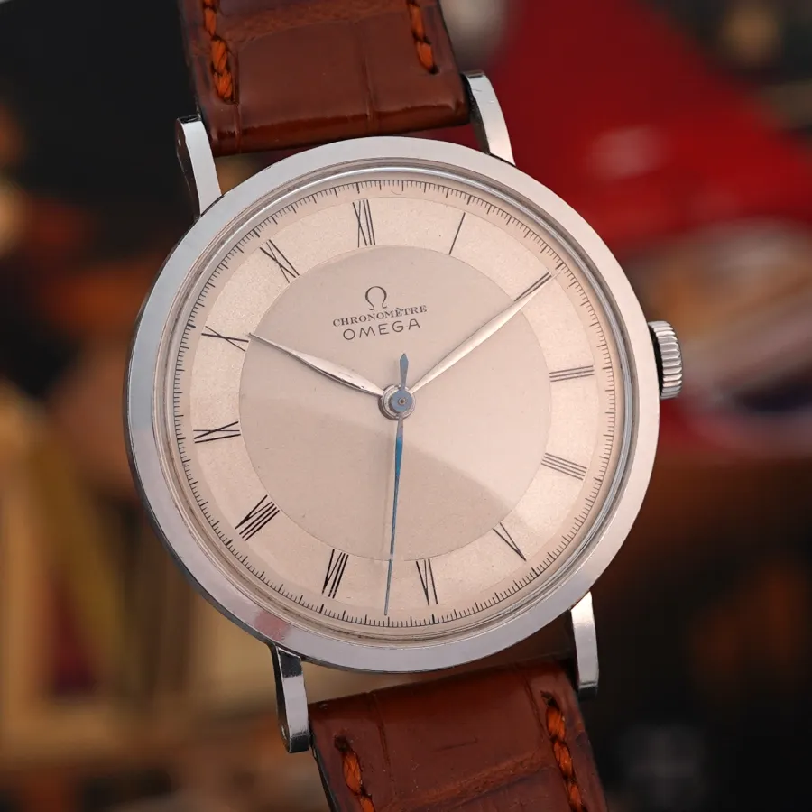 Omega Chronometre 2367-6 Box - rare two-tone dial with Roman hour indicies