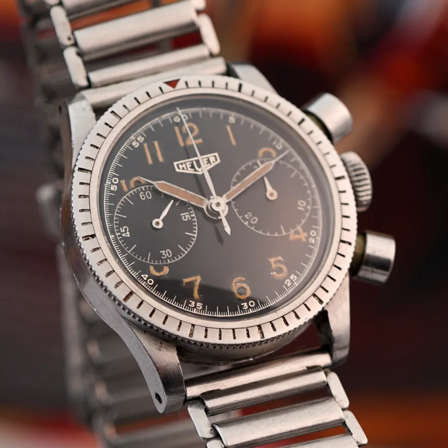 Heuer Flieger Chronograph Gilt Dial Valjoux 69 - 29 mm case with a rotatable bezel