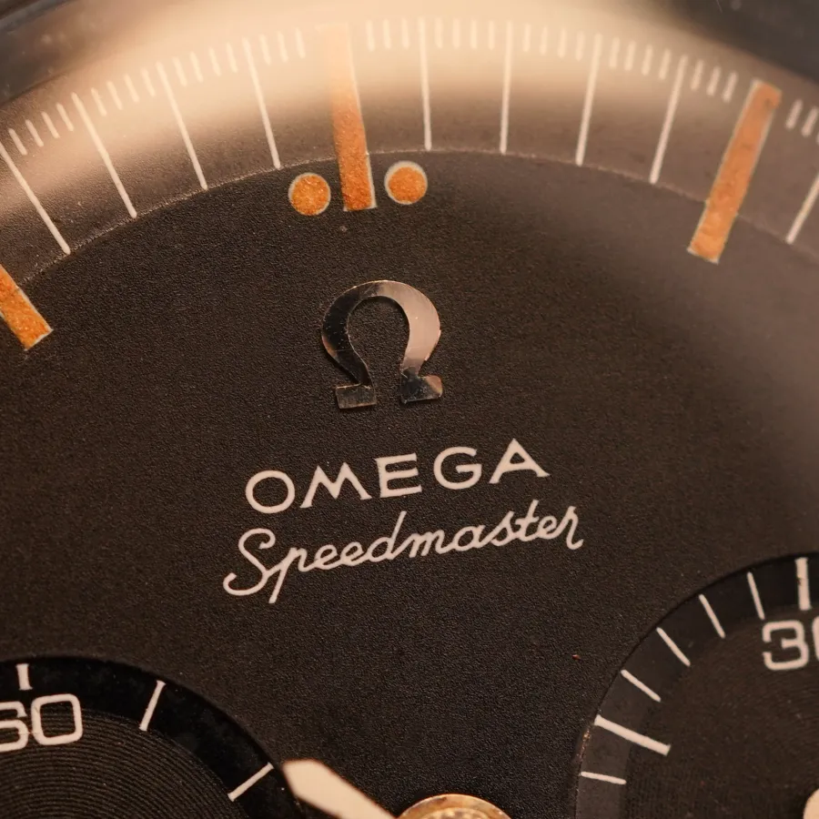 Omega Speedmaster 105.002-62 DEPORA - perfekte mattschwarze Oberfläche