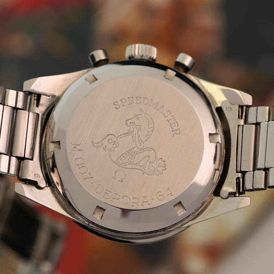 Omega Speedmaster 105.002-62 DEPORA - spezielle und seltene Gravur „M.007-DEPORA-G4“ auf dem Gehäuseboden