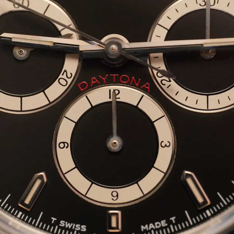 Rolex Daytona 16520 Black Dial - Sticker - rote DAYTONA Aufschrift über dem 'inverted 6' Unterregister